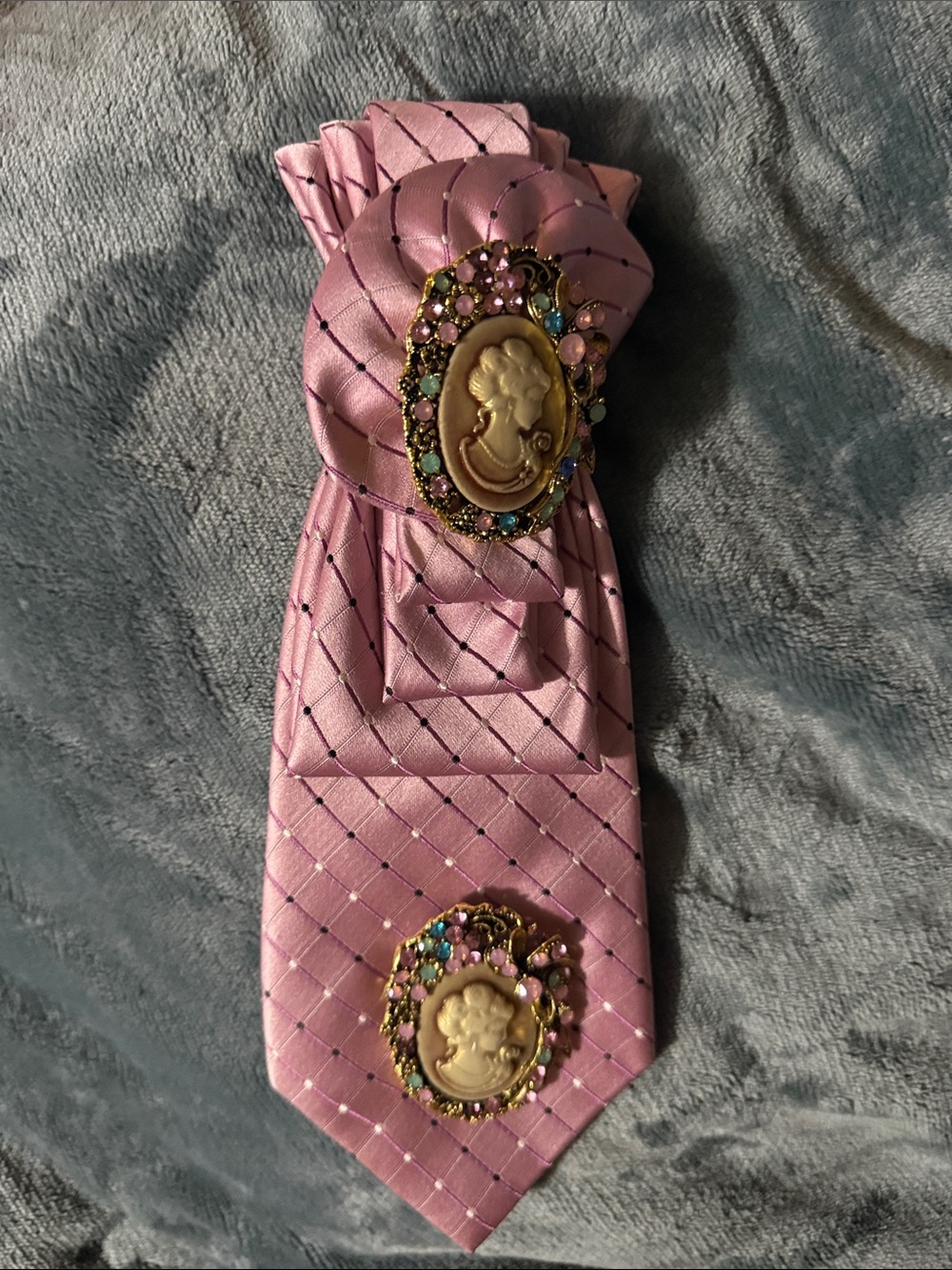 Pink Cameo Brooch Hair Clip Set - Pink Vintage-Inspired Jewelry